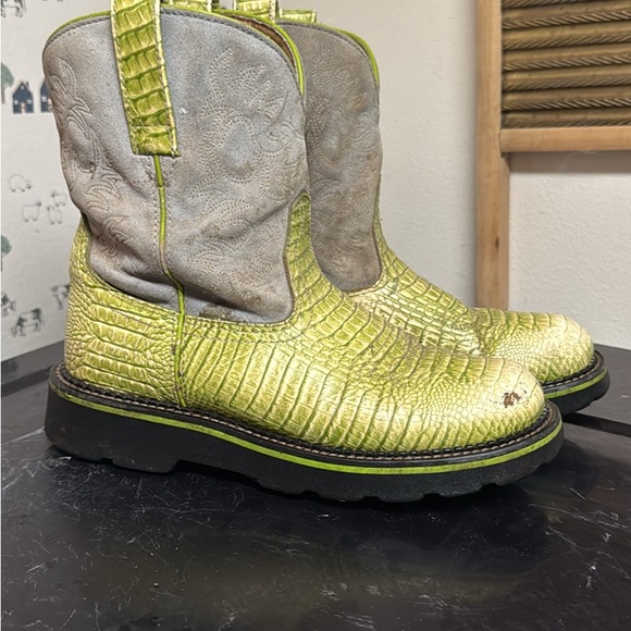 Ariat Shoes - Ariat Fatbaby cowboy boots women’s 9.5